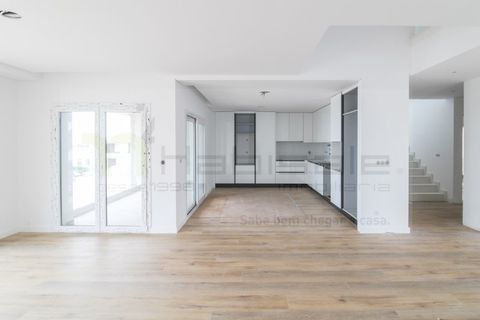 Byhus i Corroios, Setubal, Corroios - € 765.000 | Ref: D323 - foto 1