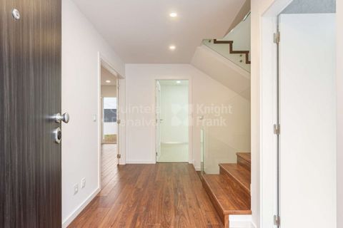Villa i Cascais, Lisbon, Cascais - € 1.250.000 | Ref: PROP-005928 - foto 3