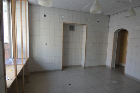 Erhvervsejendom i Amadora, Lisbon, Amadora - € 206.000 | Ref: 001.097.002 - foto 3