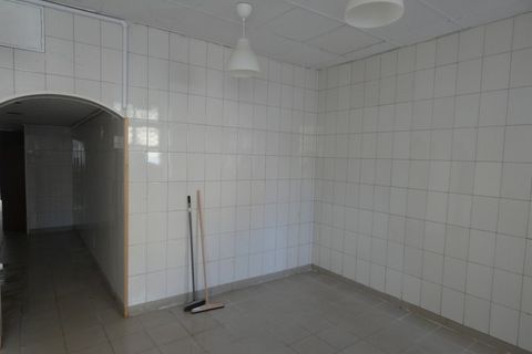 Erhvervsejendom i Amadora, Lisbon, Amadora - € 206.000 | Ref: 001.097.002 - foto 4
