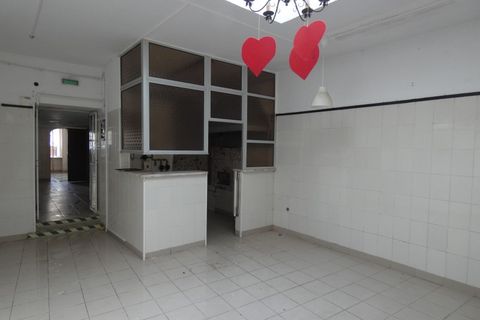 Erhvervsejendom i Amadora, Lisbon, Amadora - € 206.000 | Ref: 001.097.002 - foto 15