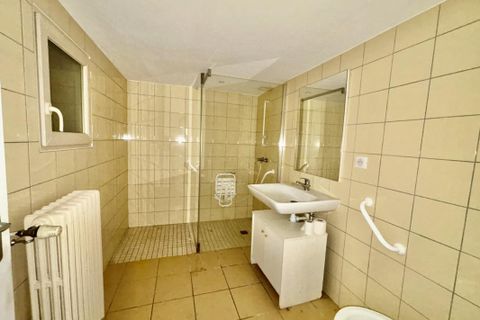 Villa a Ruffec, Charente, Ruffec - € 71.000 | Ref: 97D5CC29612E417E - foto 4