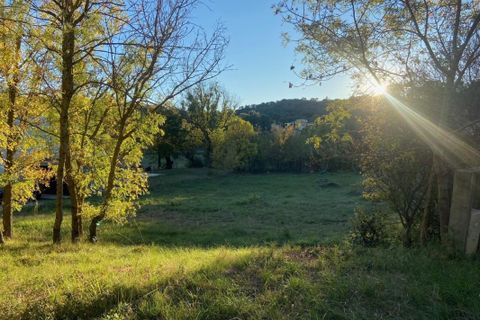 Helårsgrund i Carcassonne, Aude, Carcassonne - € 129.000 | Ref: C114570FEBAA4D22 - foto 1