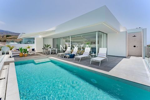 Villa a Adeje, Tenerife, Adeje - € 1.749.000 | Ref: 1056 - foto 10