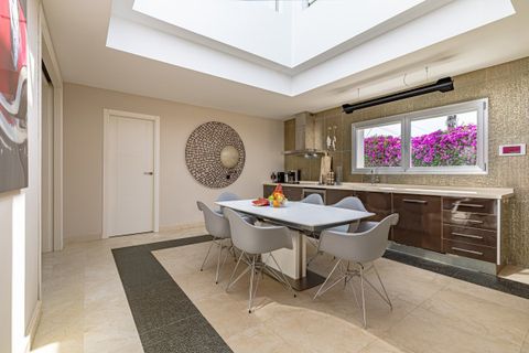 Villa a Marbella, Malaga, Marbella - € 2.395.000 | Ref: NEWV9135 - foto 8