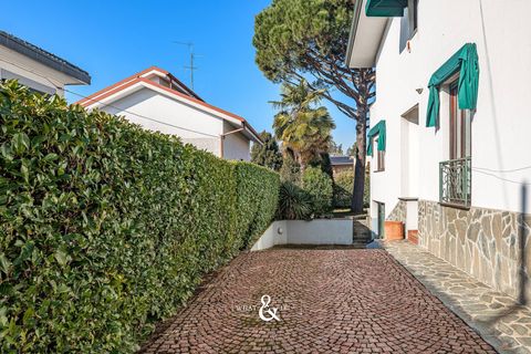 Villa a Arcore, Monza and Brianza, Arcore - € 540.000 | Ref: 392 - foto 13