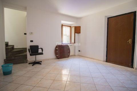 Villa a Prato, Prato, Prato - € 196.000 | Ref: DC196 TAVOLA - foto 4