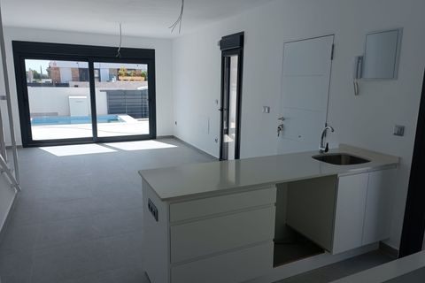 Villa a Daya Nueva, Alicante, Daya Nueva - € 317.000 | Ref: C067-D01-V32 - foto 3