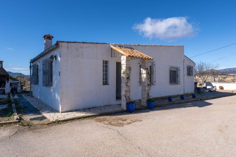 Landejendom i Monovar, Alicante, Monovar - € 200.000 | Ref: CF3298 - foto 1