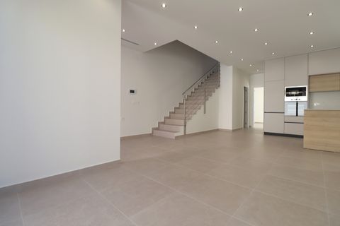 Villa a Heredades, Alicante, Heredades - € 359.900 | Ref: VRE KR1823 - foto 6