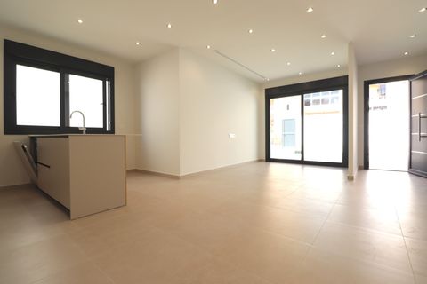 Villa a Heredades, Alicante, Heredades - € 359.900 | Ref: VRE KR1823 - foto 7