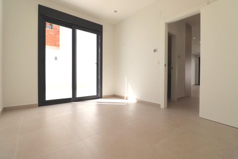 Villa a Heredades, Alicante, Heredades - € 359.900 | Ref: VRE KR1823 - foto 12