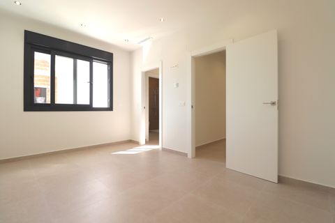 Villa a Heredades, Alicante, Heredades - € 359.900 | Ref: VRE KR1823 - foto 16