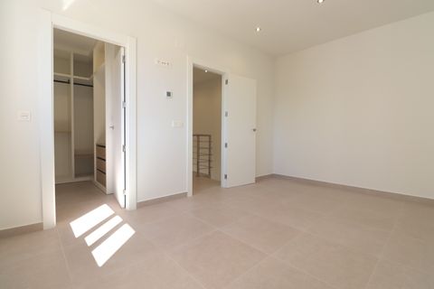 Villa a Heredades, Alicante, Heredades - € 359.900 | Ref: VRE KR1823 - foto 18