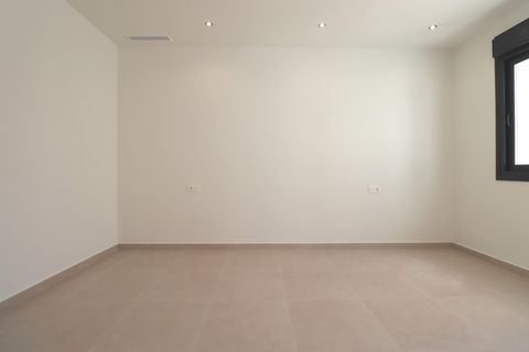 Villa a Heredades, Alicante, Heredades - € 359.900 | Ref: VRE KR1823 - foto 19