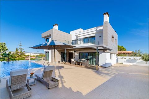 Villa a Torrevieja, Alicante, Torrevieja - € 1.275.000 | Ref: MLSC9796614/13477 - foto 3
