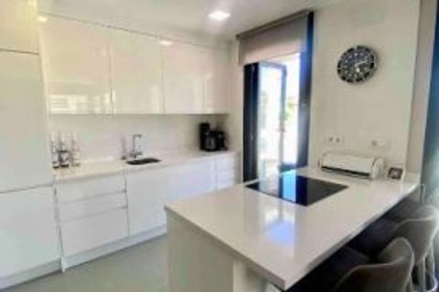 Villa i Torrevieja, Alicante, Torrevieja - € 999.999 | Ref: MLSC5269809/13477 - foto 8