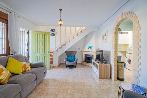 Rækkehus i Playa Flamenca, Alicante, Playa Flamenca - € 259.000 | Ref: 3-14332/74571 - foto 2