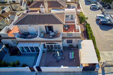Rækkehus i Playa Flamenca, Alicante, Playa Flamenca - € 259.000 | Ref: 3-14332/74571 - foto 4
