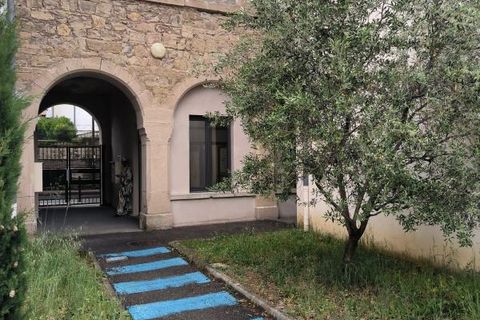 L'establiment comercial a Aubenas, Ardeche, Aubenas - € 7.932/mes | Ref: ST_REGIS_LES_ARCADES - foto 6