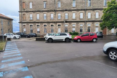 L'establiment comercial a Aubenas, Ardeche, Aubenas - € 7.932/mes | Ref: ST_REGIS_LES_ARCADES - foto 7
