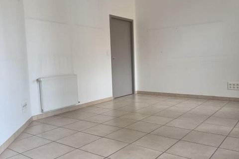 L'establiment comercial a Aubenas, Ardeche, Aubenas - € 7.932/mes | Ref: ST_REGIS_LES_ARCADES - foto 10