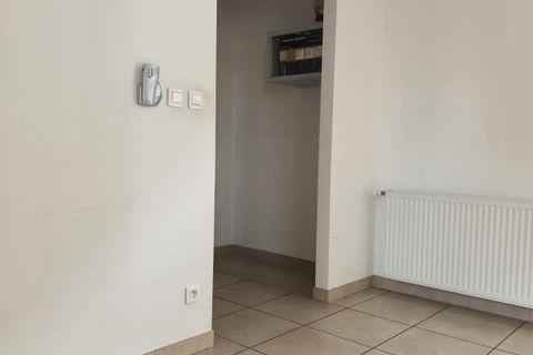 L'establiment comercial a Aubenas, Ardeche, Aubenas - € 7.932/mes | Ref: ST_REGIS_LES_ARCADES - foto 12