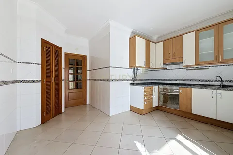 Lejlighed i Seixal, Setubal, Seixal - € 350.000 | Ref: C0191-01591 - foto 8