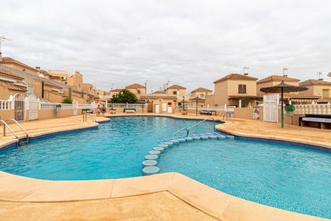 Villa i Punta Prima, Alicante, Punta Prima - € 199.999 | Ref: R11874 - foto 25