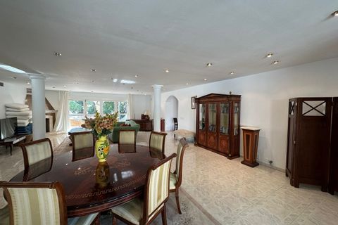 Villa i Marbesa, Malaga, Marbesa - € 1.800.000 | Ref: R5304679 - foto 12