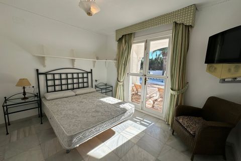 Villa i Marbesa, Malaga, Marbesa - € 1.800.000 | Ref: R5304679 - foto 16