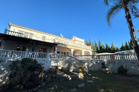 Villa i Marbesa, Malaga, Marbesa - € 1.800.000 | Ref: R5304679 - foto 28