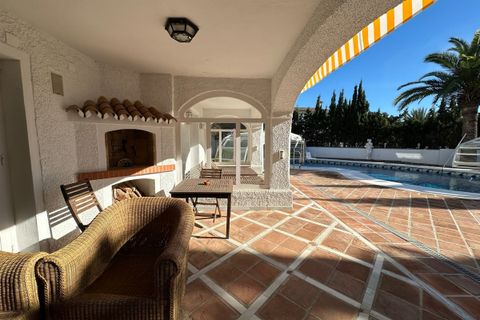 Villa i Marbesa, Malaga, Marbesa - € 1.800.000 | Ref: R5304679 - foto 31
