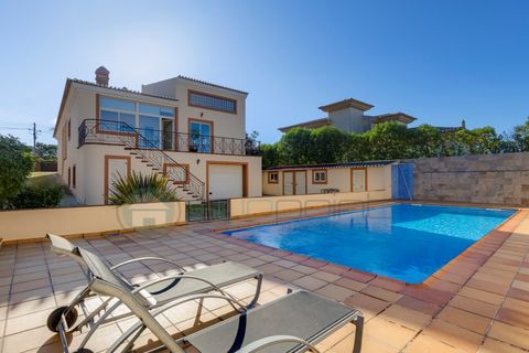 Villa i Luz, Faro, Luz - € 980.000 | Ref: V425 - foto 1