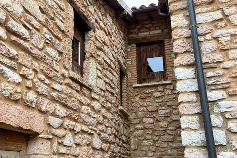 Byhus i Visso, Macerata, Visso - € 25.000 | Ref: 1597 - foto 1
