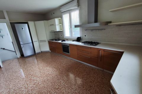 Villa a Padua, Padua, Padua - € 680.000 | Ref: arc680 - foto 3