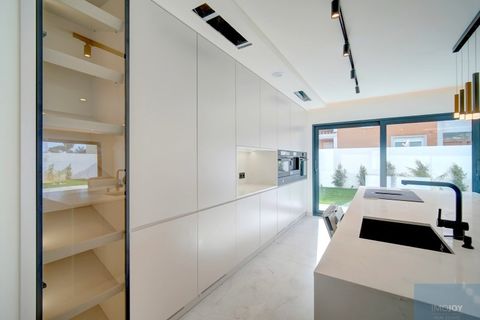 Villa a Alcabideche, Lisbon, Alcabideche - € 2.180.000 | Ref: MORMJC143 - foto 9