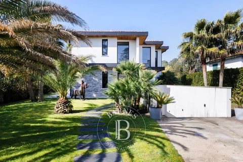 Villa i Anglet, Pyrenees-Atlantiques, Anglet - € 2.498.000 | Ref: M1818 - foto 3