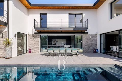 Villa i Anglet, Pyrenees-Atlantiques, Anglet - € 2.498.000 | Ref: M1818 - foto 6