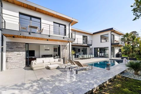 Villa i Anglet, Pyrenees-Atlantiques, Anglet - € 2.498.000 | Ref: M1818 - foto 1