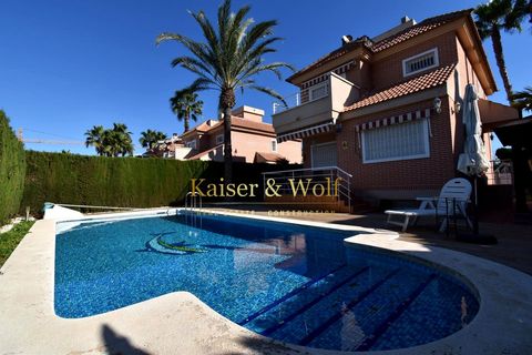 Villa in Gran Alacant, Alicante - foto 2
