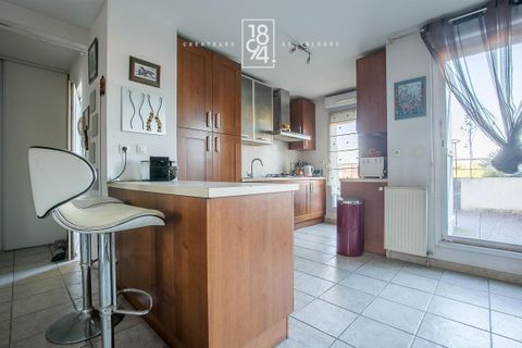 Duplex i Marseille, Bouches-du-Rhone, Marseille - € 329.000 | Ref: GGL3-2DZ-I54 - foto 6