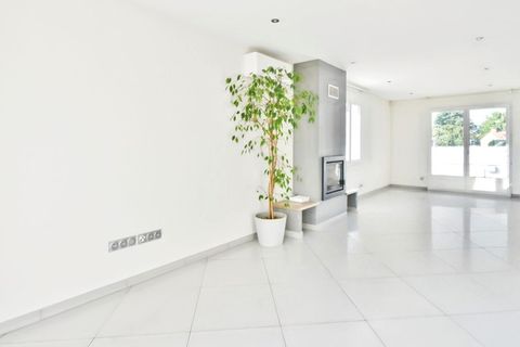 Villa a Jonage, Rhone, Jonage - € 449.000 | Ref: 340933926236 - foto 4