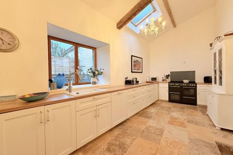 Villa i Aubeterre-sur-Dronne, Charente, Aubeterre-sur-Dronne - € 240.000 | Ref: 9B55D0C0A13448AB - foto 6