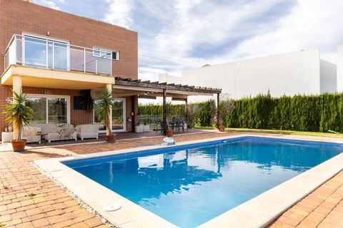 Villa i Betera, Valencia, Betera - € 2.000.000 | Ref: 1997c345-0dc0-4c21-8 - foto 1