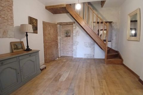 Villa a Aubeterre-sur-Dronne, Charente, Aubeterre-sur-Dronne - € 345.000 | Ref: BVI84421 - foto 4
