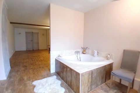 Villa a Aubeterre-sur-Dronne, Charente, Aubeterre-sur-Dronne - € 345.000 | Ref: BVI84421 - foto 13