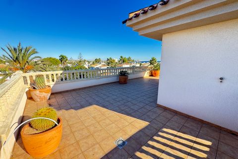 Villa a Cabo Roig, Alicante, Cabo Roig - € 1.700.000 | Ref: 3103D - foto 34