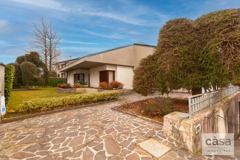 Villa i Varese, Varese, Varese - € 550.000 | Ref: 589-AD - foto 2