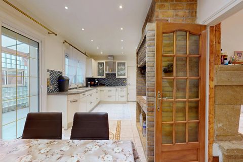 Villa a Montfermeil, Seine-Saint-Denis, Montfermeil - € 397.000 | Ref: 86740753 - foto 5
